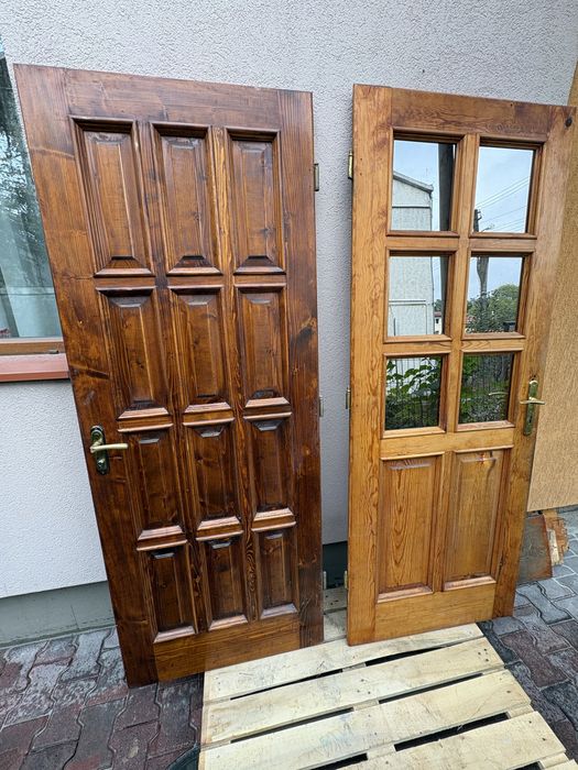 Деревяні двері б/у подвійні з тамбуром