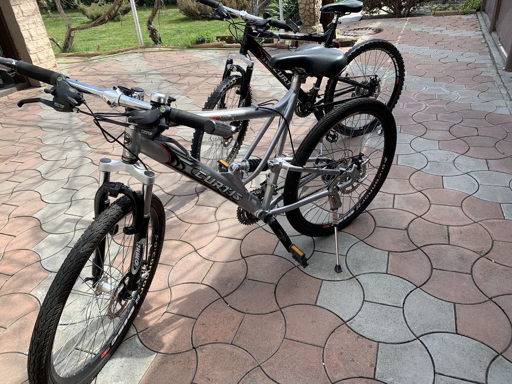 Два а велосипеда для семьи +устройство для перевозки