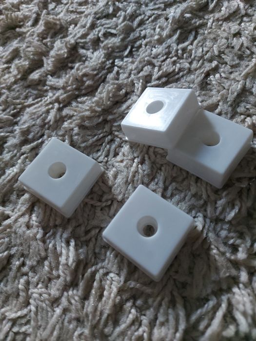 Ніжки білі пластмасові - 4 шт.