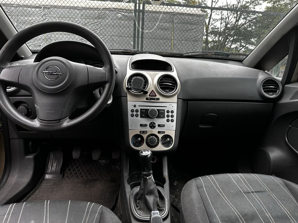 Uszkodzony opel corsa 1.3CDTI 2007