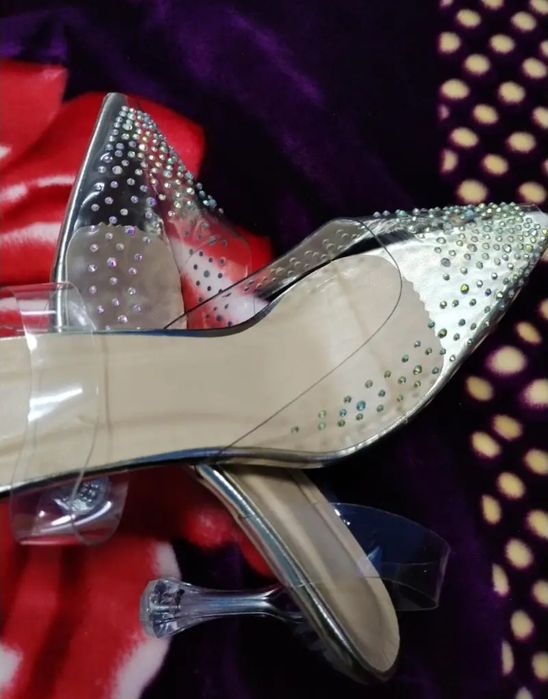 Transparentne szpilki w szpic 40 sexi