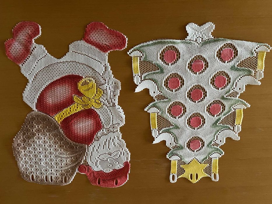 firanka zazdroski na Boże Narodzenie Mikołaj i choinka