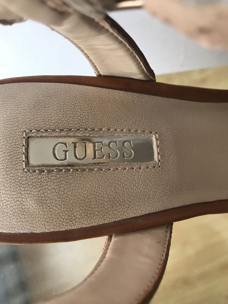 Sandalias  Guess