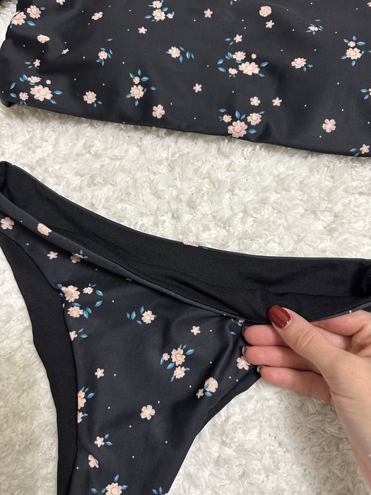 Купальник бандо чорний в квітку