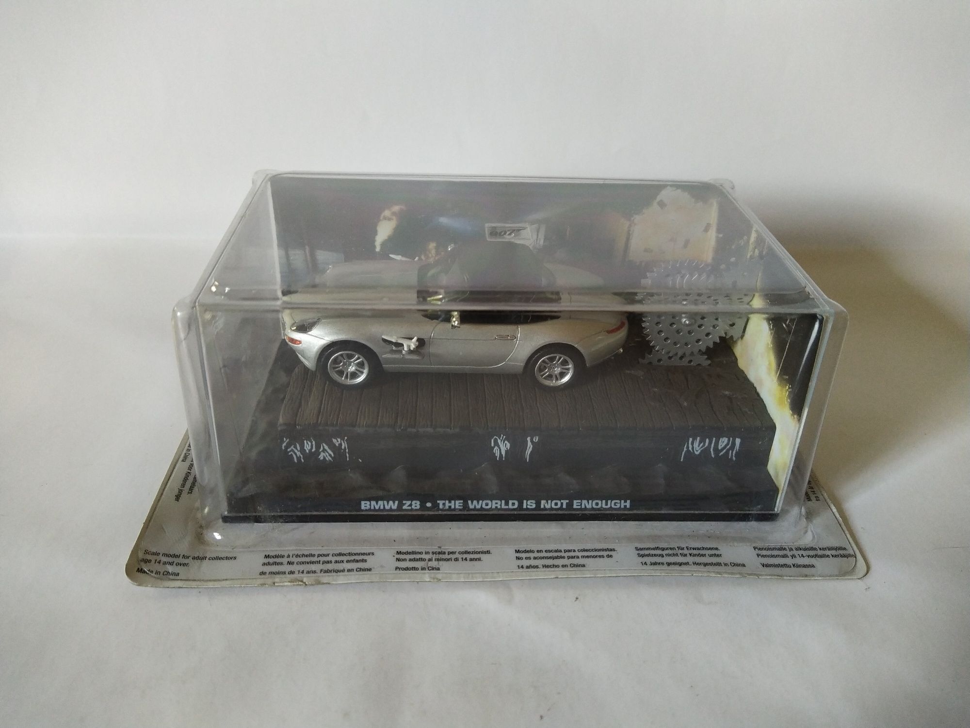 BMW Z8 James Bond collection wersja bez figurki Skala 1:43