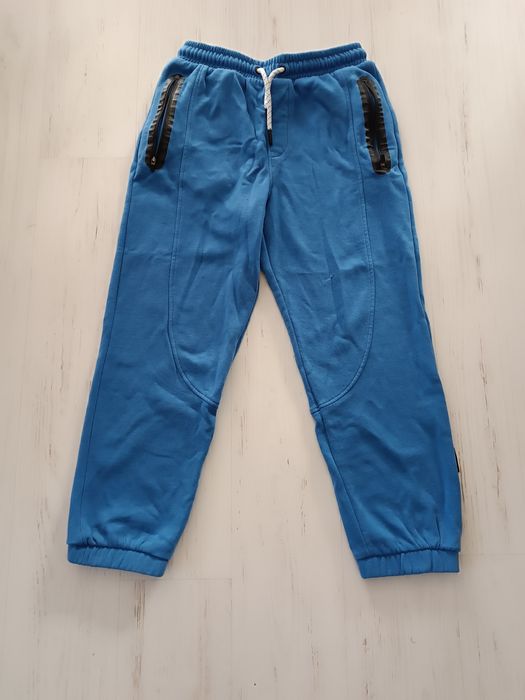 Spodnie chłopięce dresowe Reserved rozmiar 152 cm.