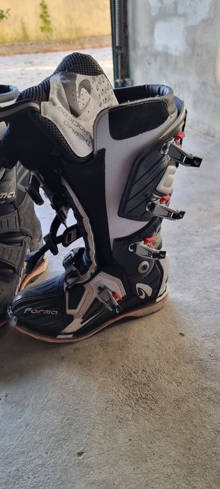 Material motocross e enduro.