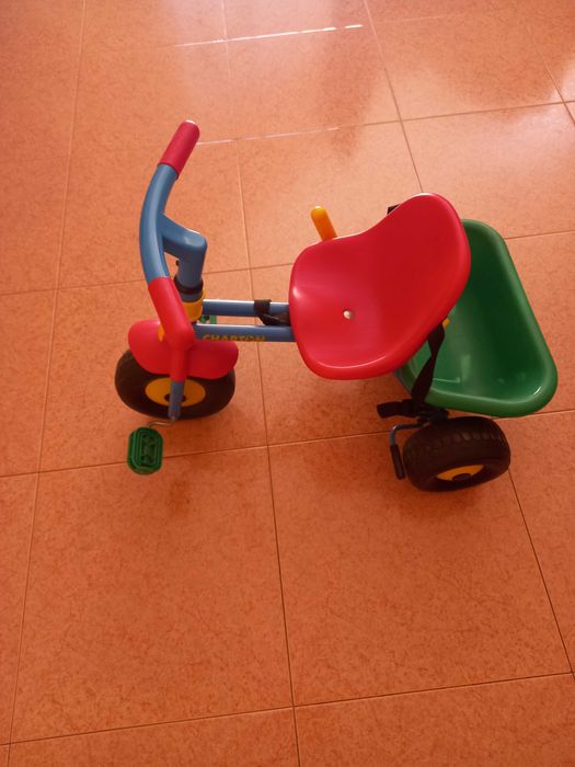 Triciclo de criança