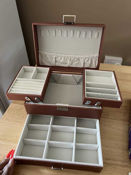 Pojemny duży kuferek szkatuła organizer na biżuterię prezent