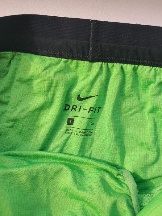 Беговые шорты Nike Flex Stride Wild Run S бег лёгкая атлетика спорт