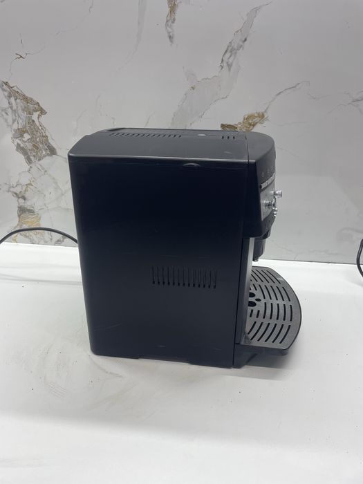 Кавомашина Delonghi Magnifica ESAM 3000 B