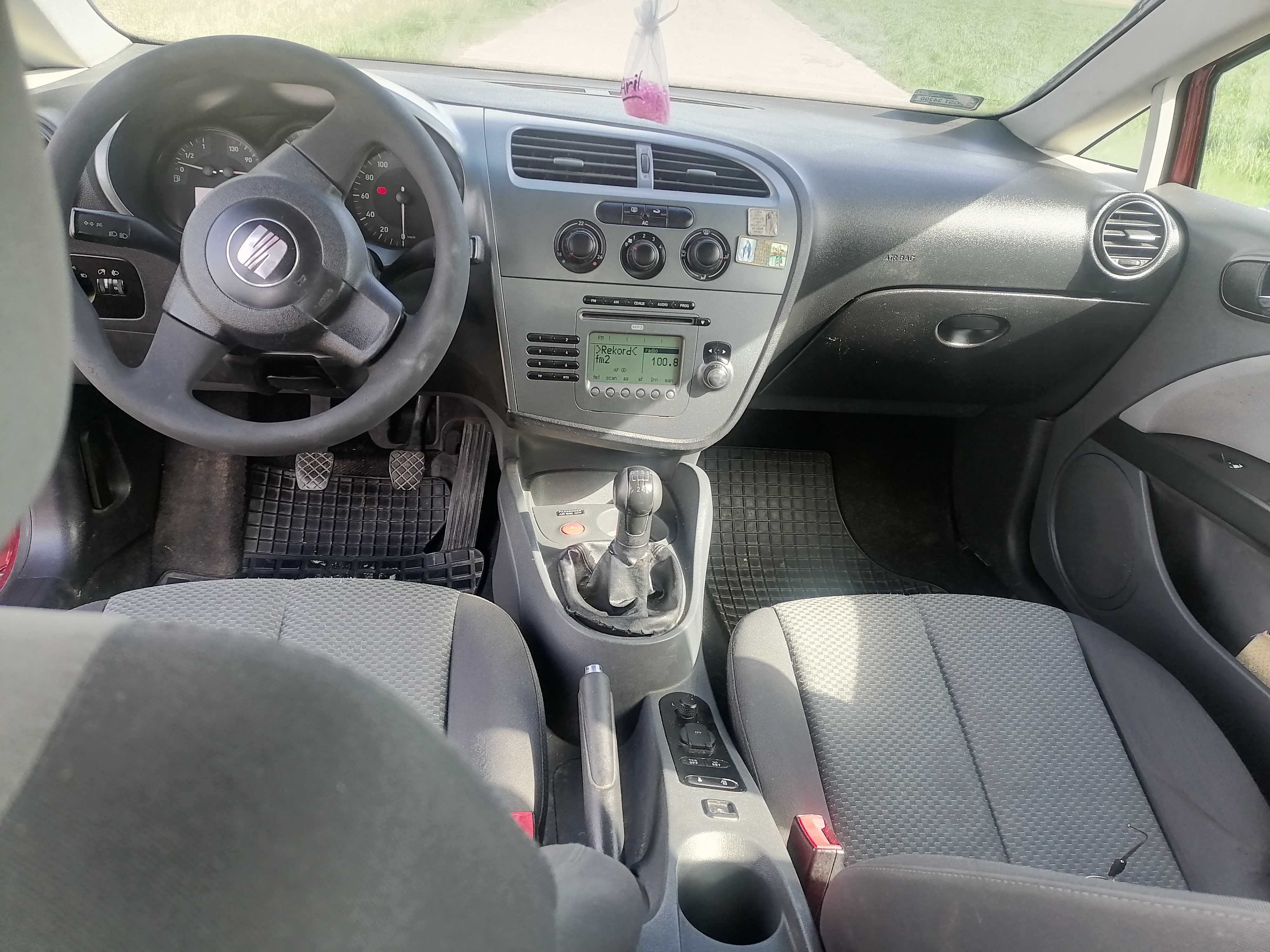 Seat leon z 2006r sil 1,9tdi(105KM) z polskiego salonu