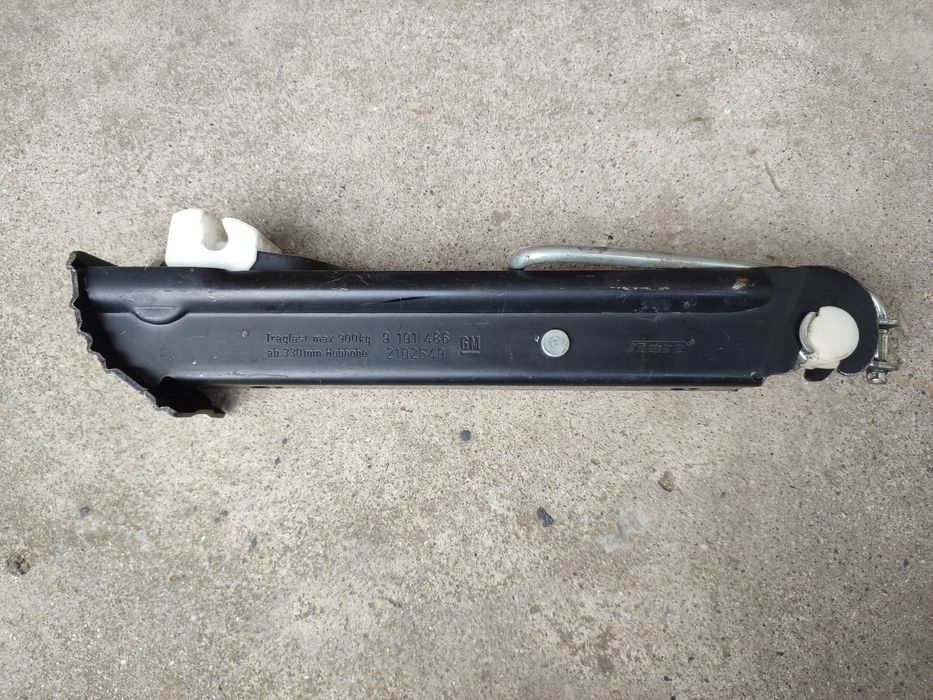 Домкрат Opel zafira a Опель зафіра а