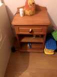 Quarto criança - cama, comoda e mesa cabeceira