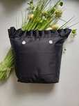 Czarny organizer z falbanką do torebki O Bag Mini