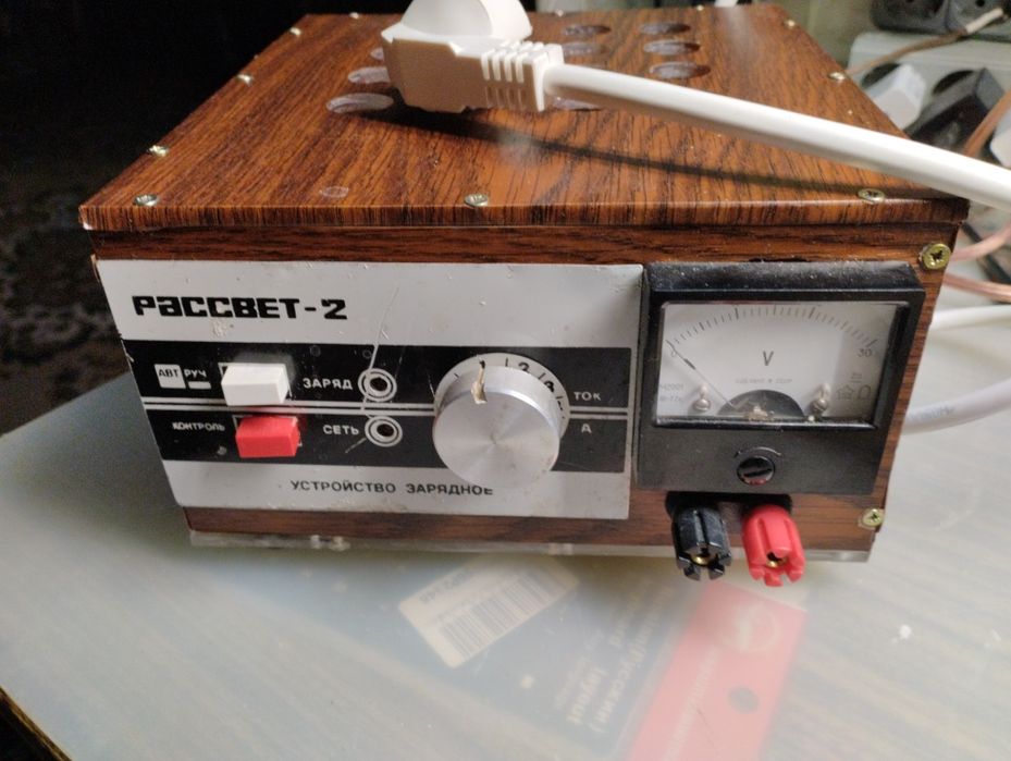 Уcтpoйcтвo зapяднoe УЗC-П-6/12-6,З УXЛ З.1 "Paccвeт-2"  СССР для авто