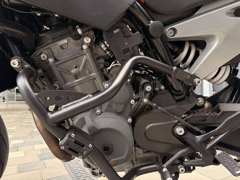 Мотоцикл KTM 790 Duke
