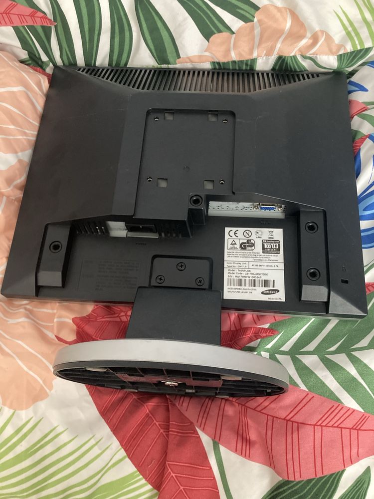 Monitor LCD Samsung 740N Plus 17 cali VGA