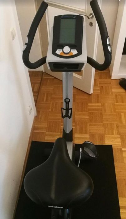 Rower stacjonarny Cardiostrong bx50, wygodne siodełko