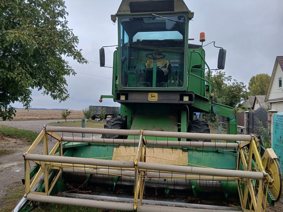 Комбайн John  Deere 952
