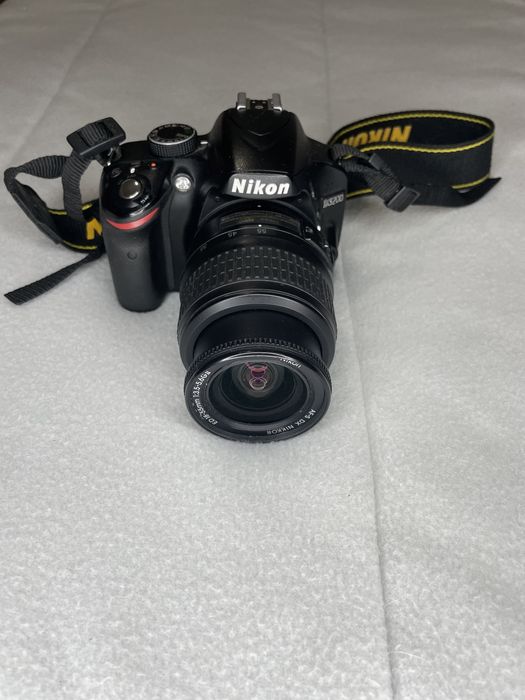 Nikon D3200 + lente 18-55mm + bateria