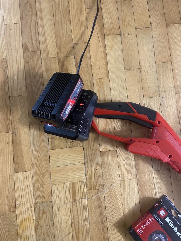 Аккумуляторный очиститель швов Einhell GE-CC 18 Li