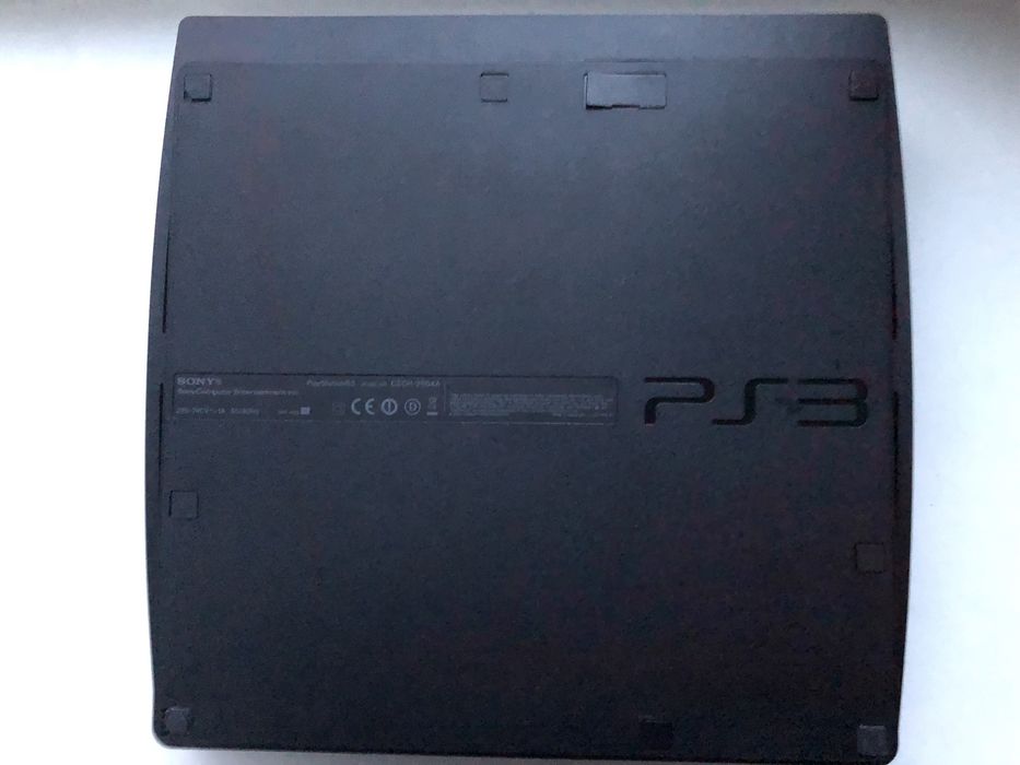 Продам PS3 Slim 150 ГБ