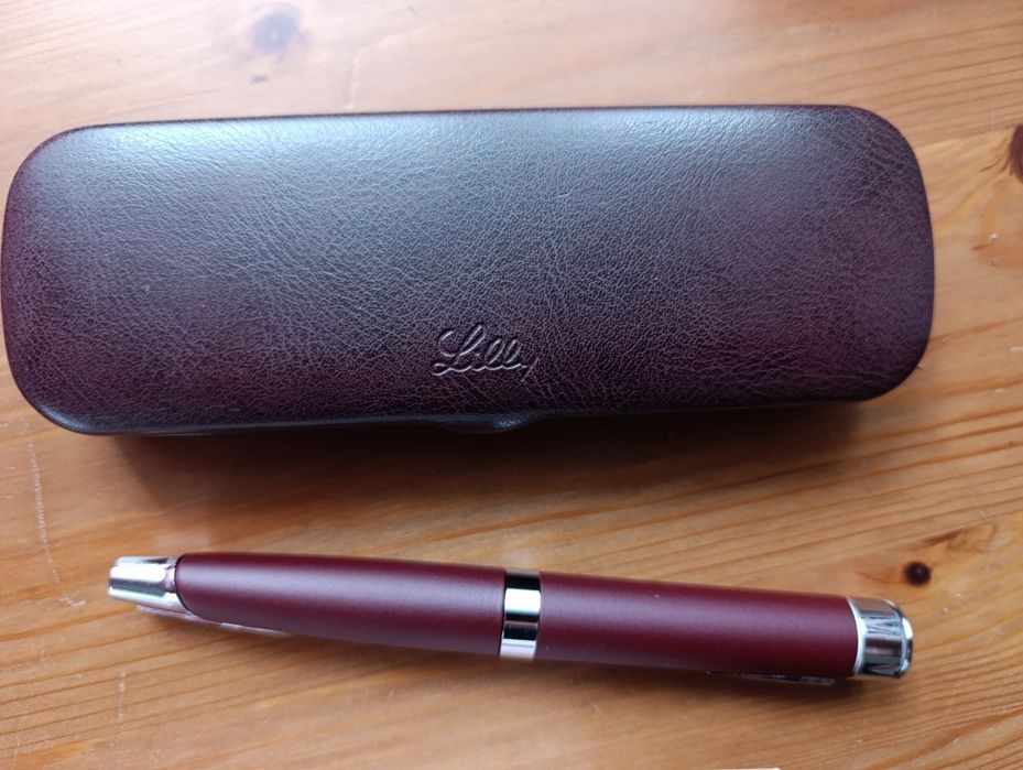 Wstrzykiwacz do insuliny Lilly kolor burgund