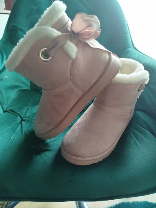 Jak UGG z kokardką różowe 38