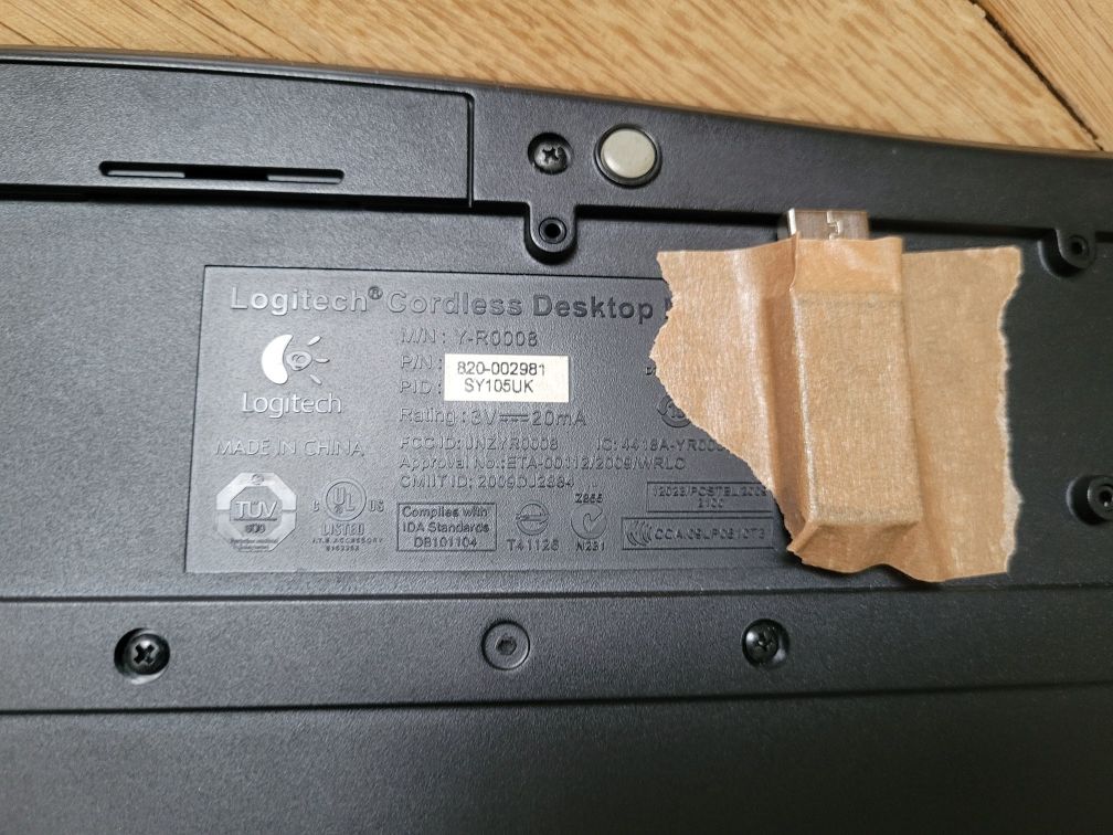 Klawiatura Logitech plus myszka