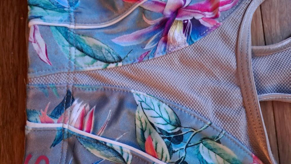 Sportowy top dziecięcy