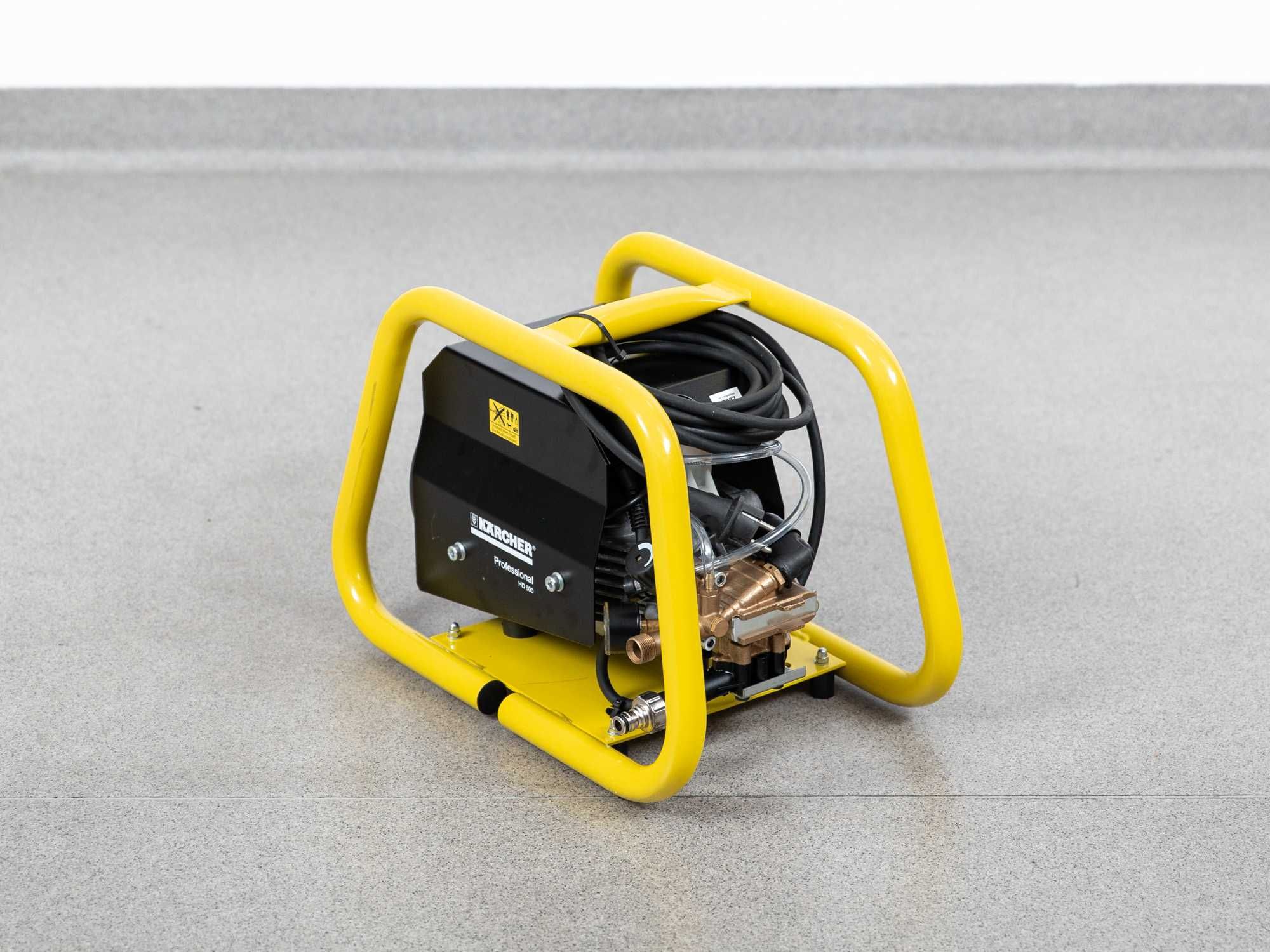 Myjka KARCHER HD 600 CAGE 650L/H 105BAR 2000 NETTO