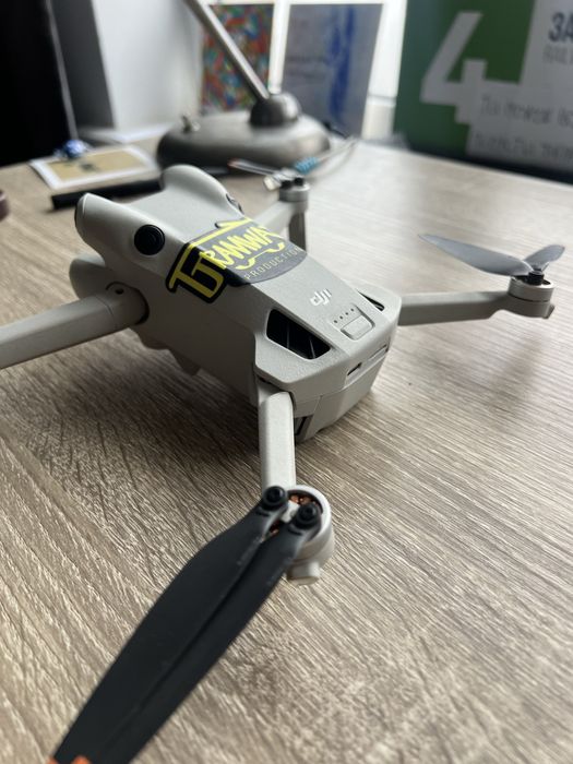 Dji mini 4 pro fly more combo