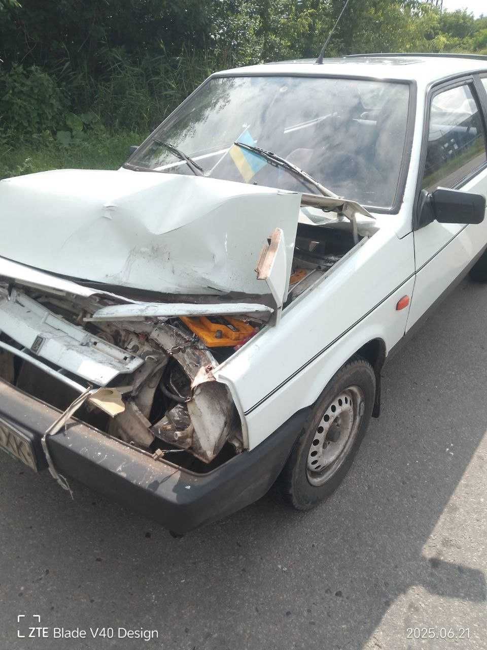 Автомобиль ВАЗ 2108, целый двигатель, Харьков