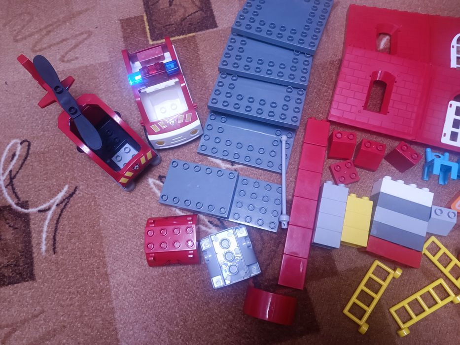 Конструктор JDLT (аналог Lego Duplo) "Полицейский и пожарний участок"