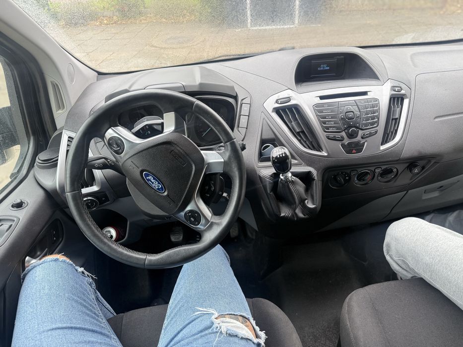 Sprzeda ford transit custom 2.2d