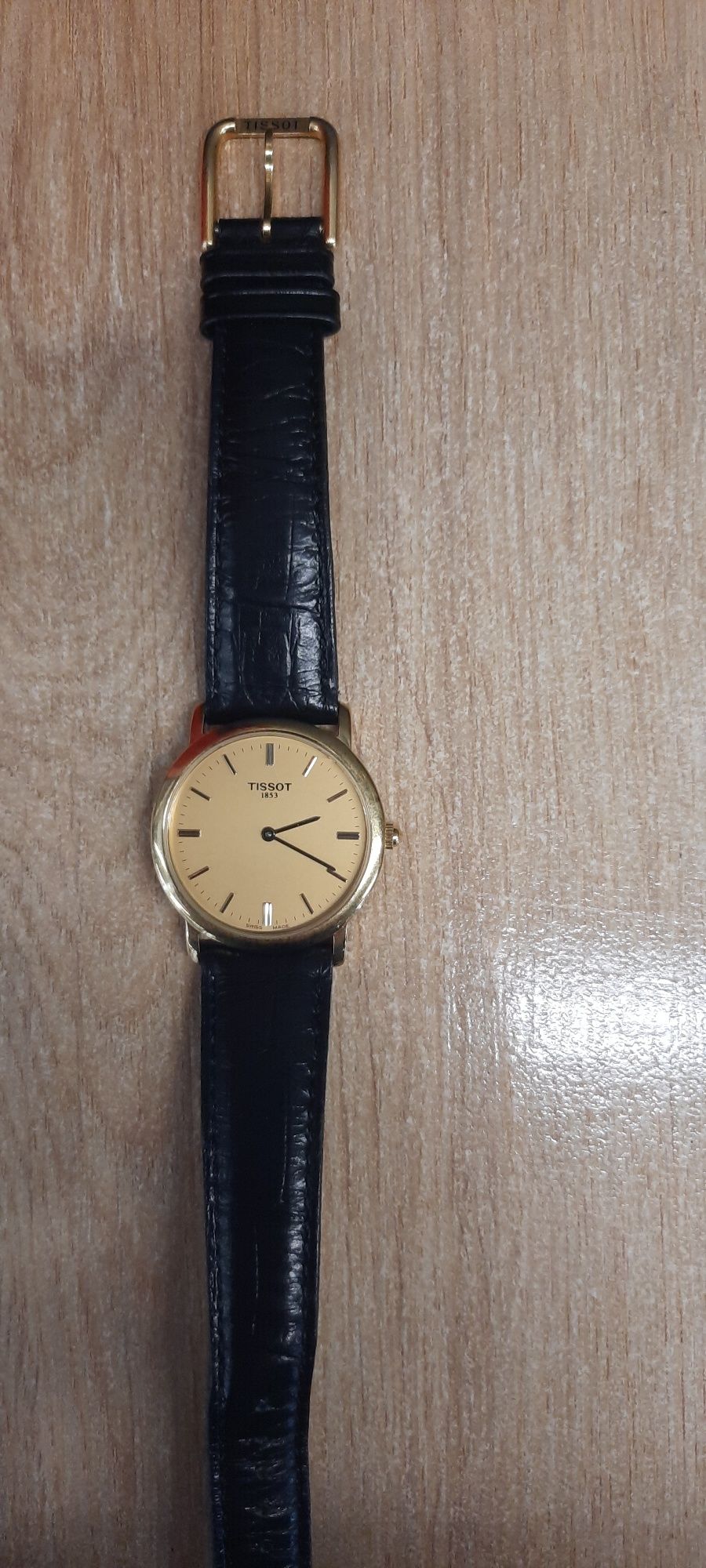 Продам часы TISSOT 1853