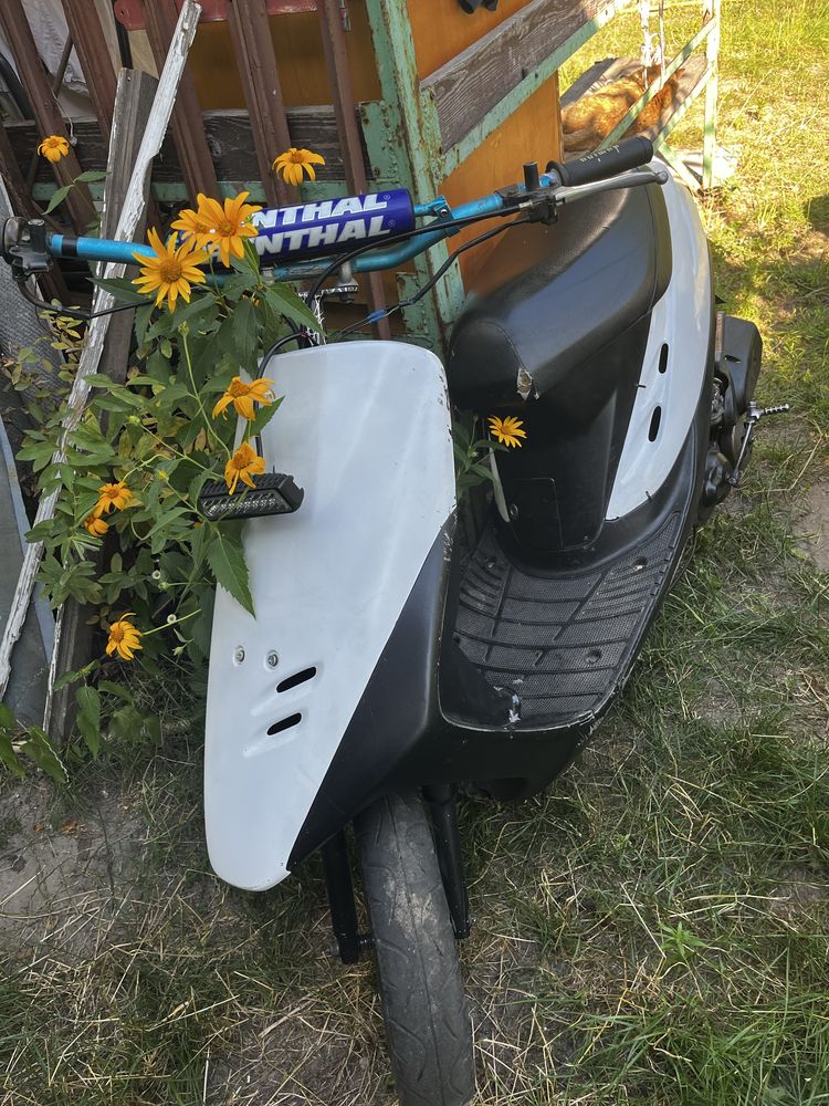 Honda dio af-27.