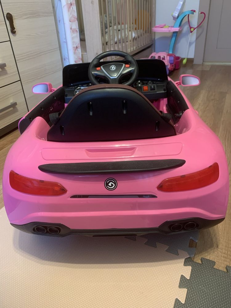 Auto różowe cabrio na akumulator
