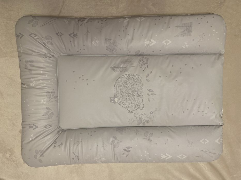 Пеленальний матрасик на комод