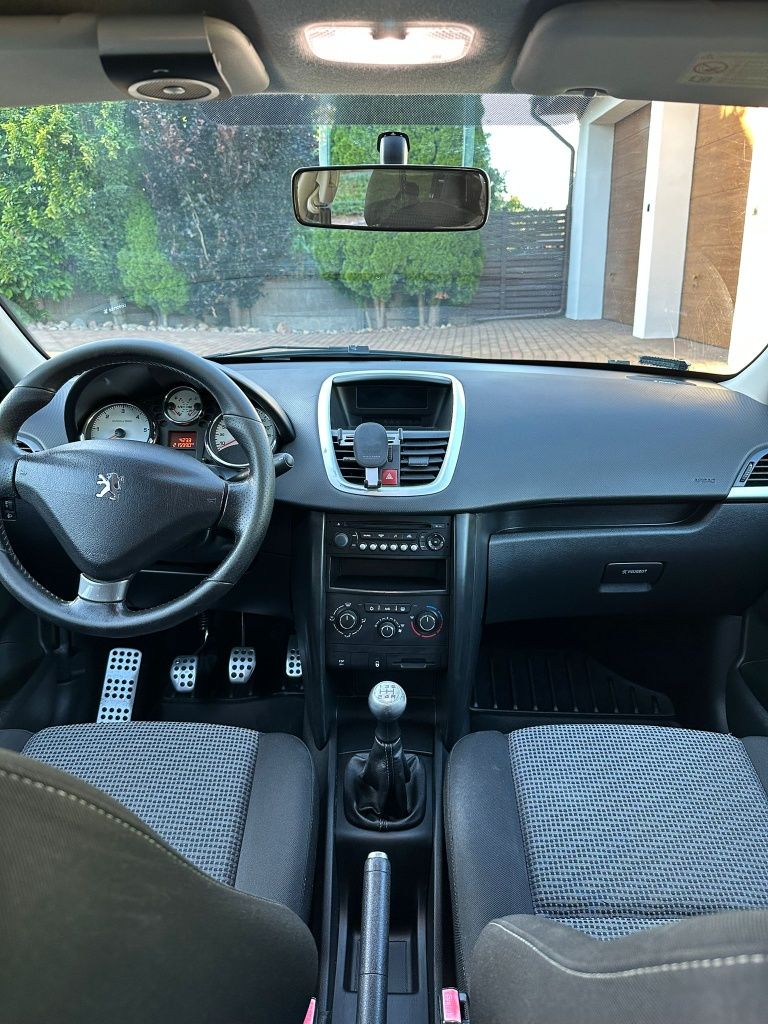 Peugeot 207 1.6 ehdi zadbany