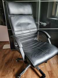 Piękny luksusowy skórzany fotel obrotowy biurowy