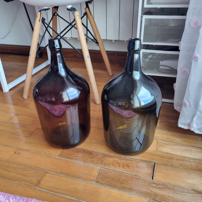 Pipos Garrafões castanhos de decoração Novos