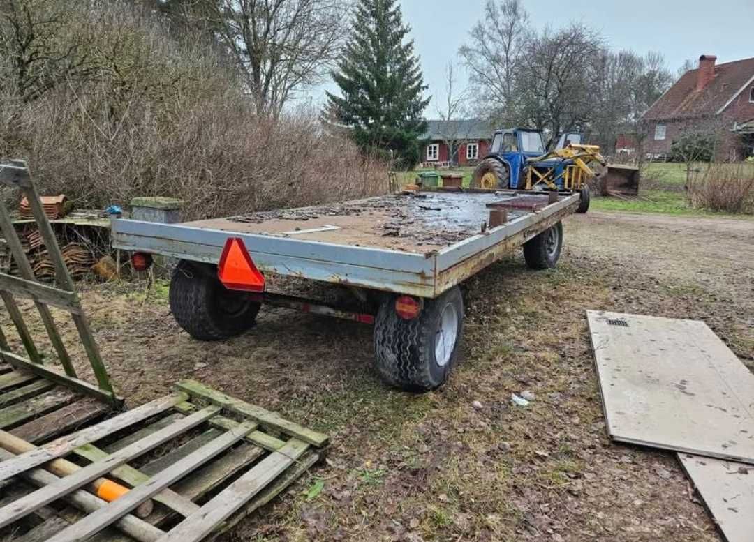 Przyczepa platforma do wożenia Bali 5.4x2.55
