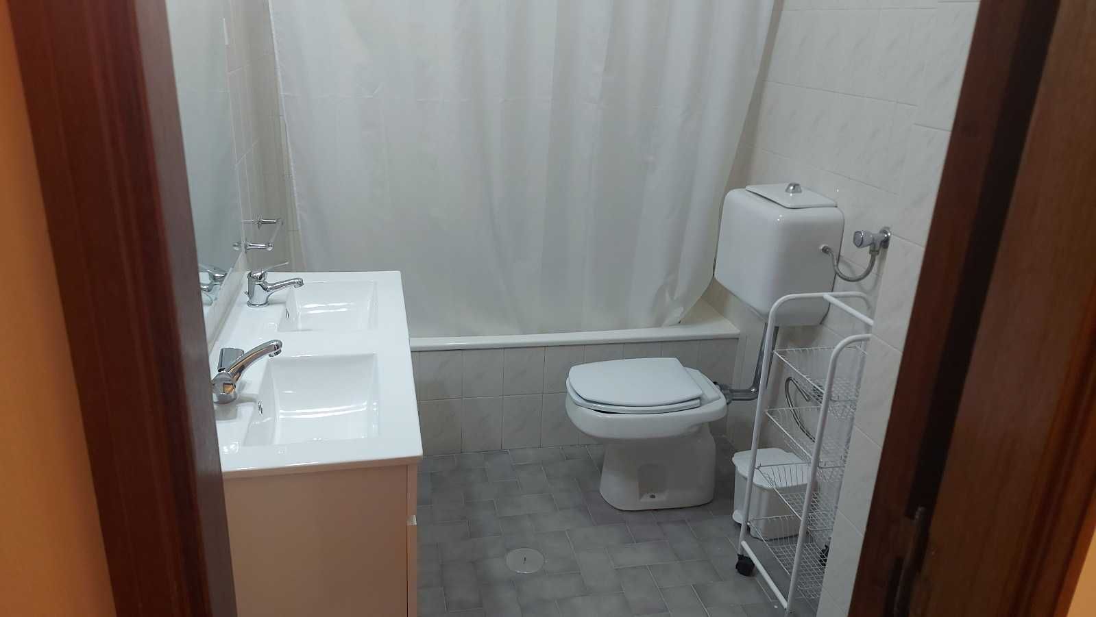 ARRENDO QUARTO A RAPAZES ESTUDANTES UNIVERITÁRIOS EM COIMBRA