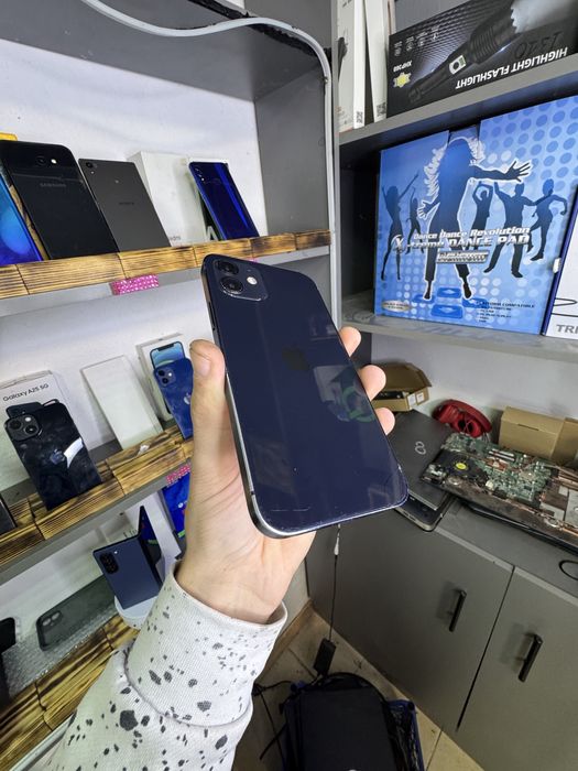 Iphone 12 64gb newerlock