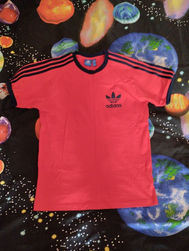 Футболка Adidas лампасы