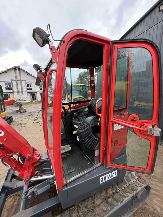 Volvo ecr25d minikoparka 2,5t  Sprowadzona JCB 8026 Kubota Kx-027
