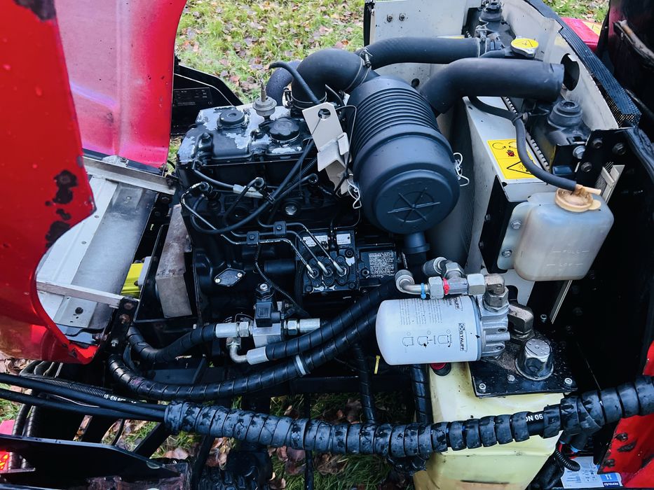 Traktorek kosiarka Shibaura CM 364 4x4 pług 35 PS diesel