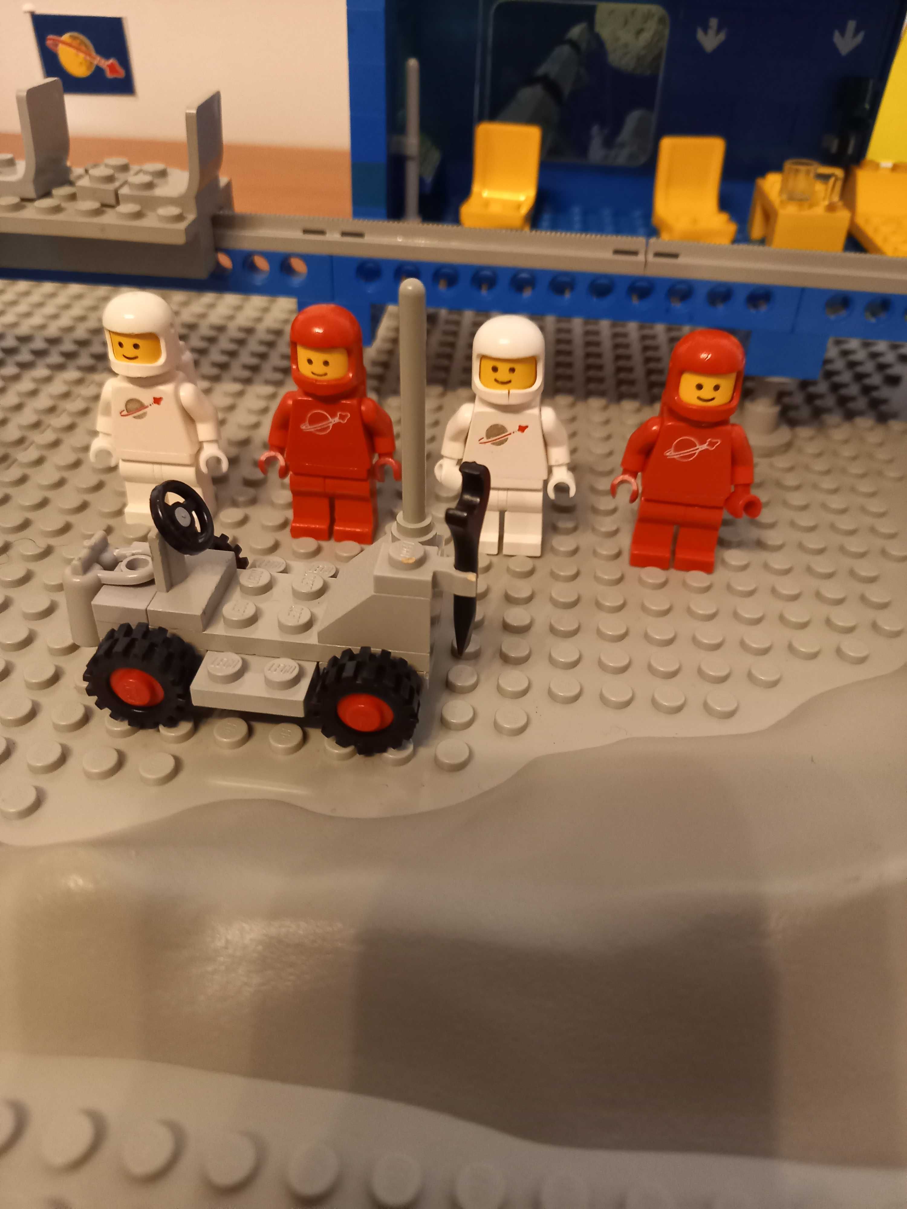Lego 6970 Beta-1 Command Base